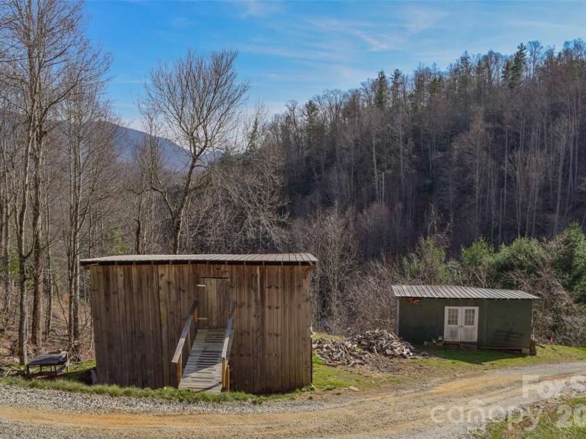 710 Greasy Creek Road, Bakersville, NC 28705.  MLS# CAR4297477, YatesRealty ID 6247. 