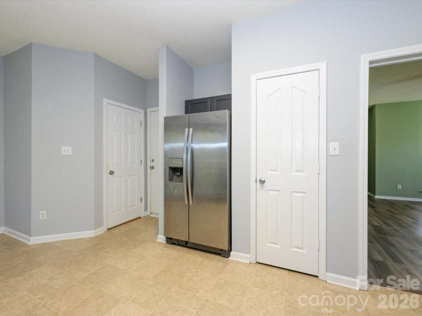8625 Galena View Drive, Charlotte, NC 28269.  MLS# CAR4356908, YatesRealty ID 6248. 