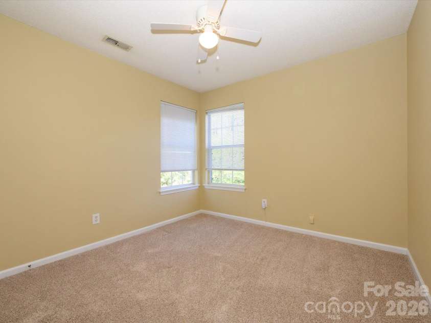 8625 Galena View Drive, Charlotte, NC 28269.  MLS# CAR4356908, YatesRealty ID 6248. 