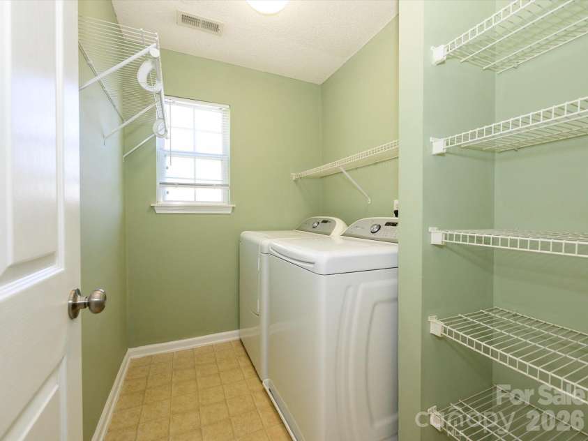 8625 Galena View Drive, Charlotte, NC 28269.  MLS# CAR4356908, YatesRealty ID 6248. 