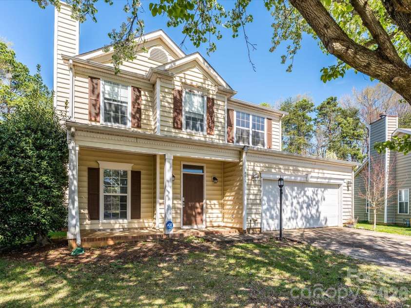 8625 Galena View Drive, Charlotte, NC 28269.  MLS# CAR4356908, YatesRealty ID 6248. 