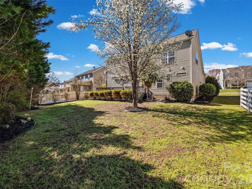 4042 Sunset Ridge Drive, Rock Hill, SC 29732.  MLS# CAR4347059, YatesRealty ID 6249. 