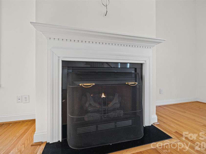 4042 Sunset Ridge Drive, Rock Hill, SC 29732.  MLS# CAR4347059, YatesRealty ID 6249. Gas fireplace. Flick a switch to turn on