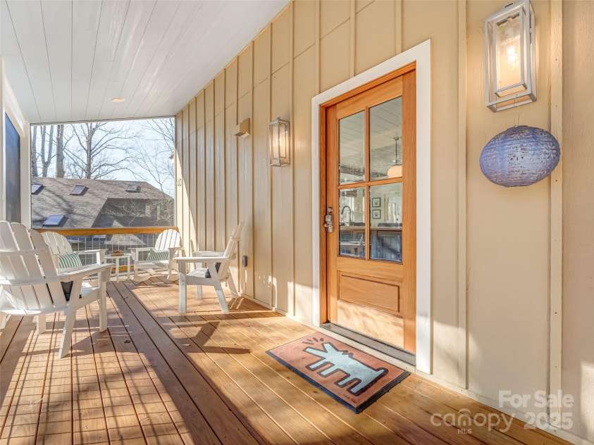 40 Toxaway Landing Drive, Lake Toxaway, NC 28747.  MLS# CAR4329931, YatesRealty ID 625. 