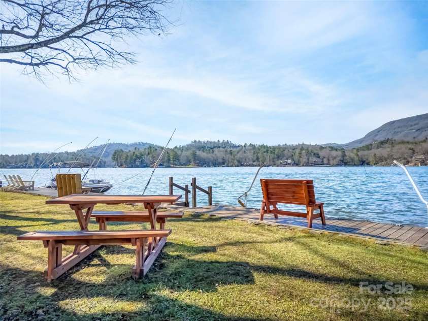 40 Toxaway Landing Drive, Lake Toxaway, NC 28747.  MLS# CAR4329931, YatesRealty ID 625. 