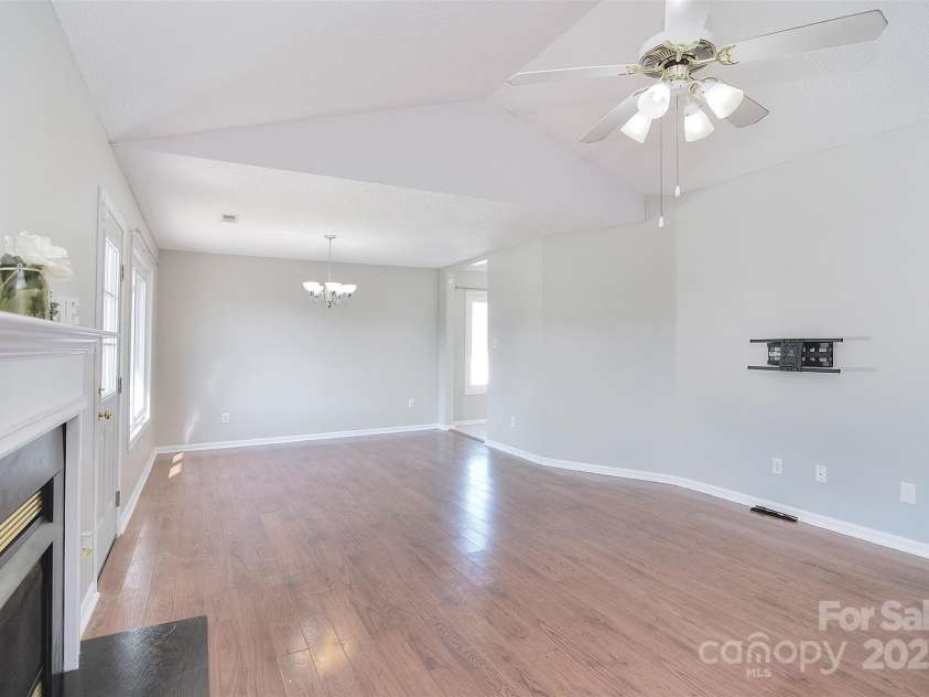 217 Dewars Drive, Rock Hill, SC 29730.  MLS# CAR4188334, YatesRealty ID 6250. 