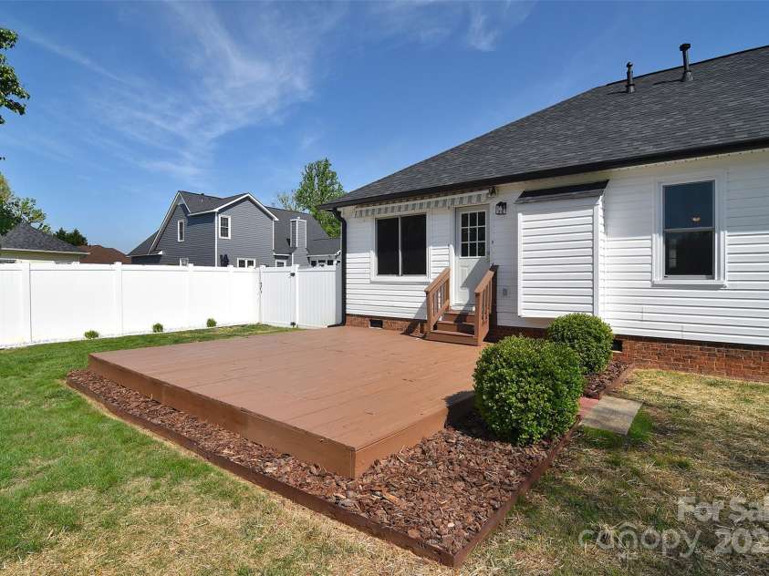 217 Dewars Drive, Rock Hill, SC 29730.  MLS# CAR4188334, YatesRealty ID 6250. 
