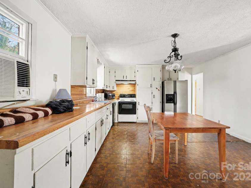 3442 Lester Street, Conover, NC 28613.  MLS# CAR4331167, YatesRealty ID 6251. 