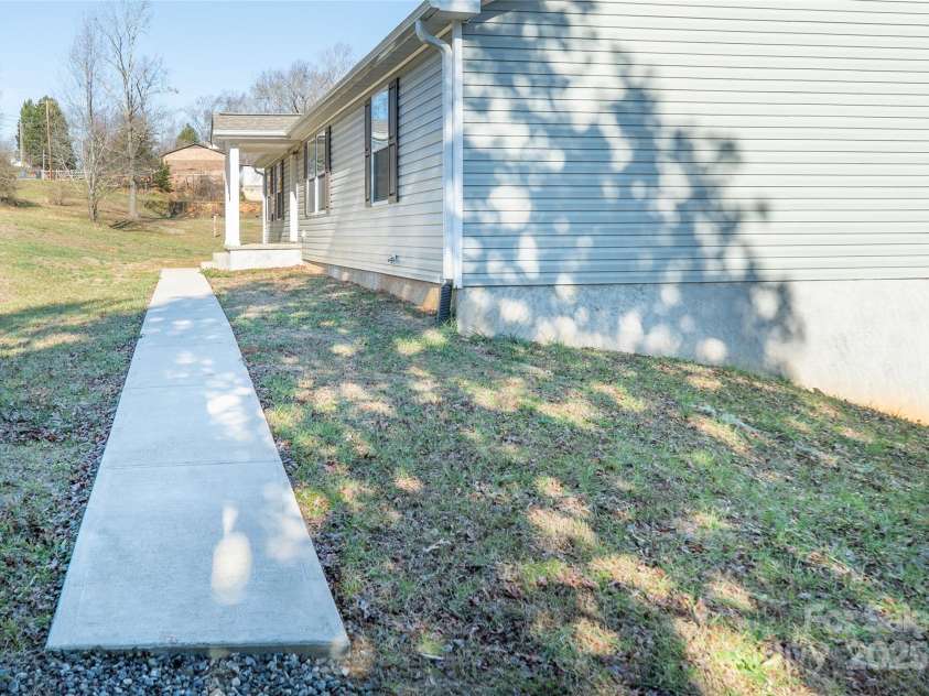 2257 Messer Road, Valdese, NC 28690.  MLS# CAR4209555, YatesRealty ID 6252. 
