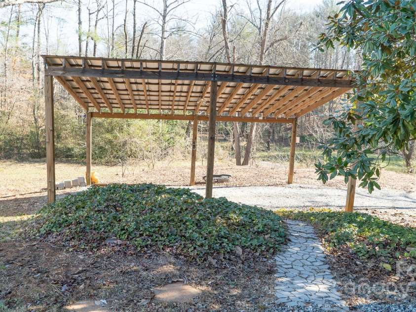 2257 Messer Road, Valdese, NC 28690.  MLS# CAR4209555, YatesRealty ID 6252. 