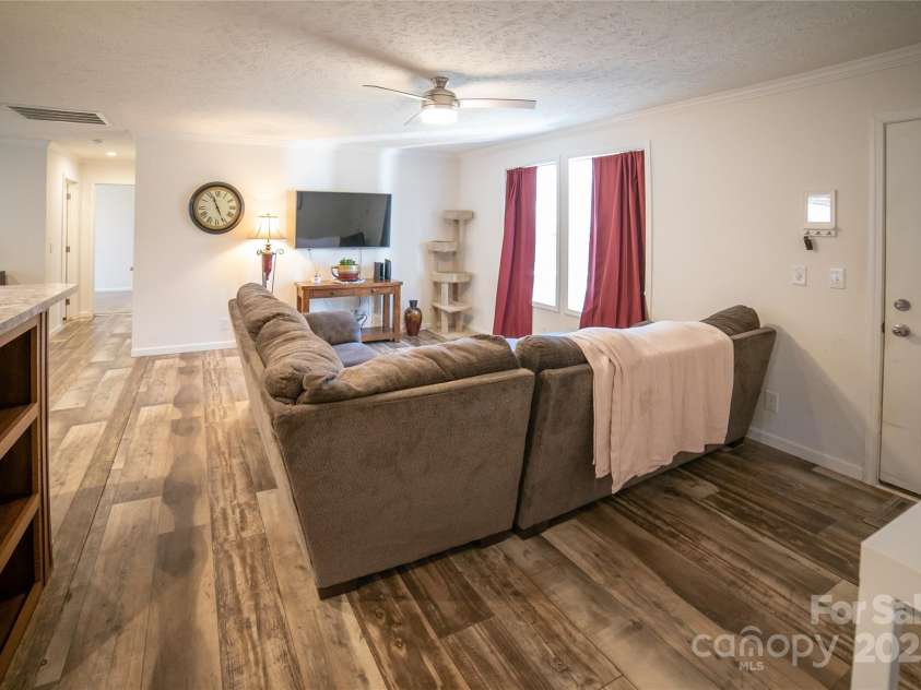 2257 Messer Road, Valdese, NC 28690.  MLS# CAR4209555, YatesRealty ID 6252. Spacious living room