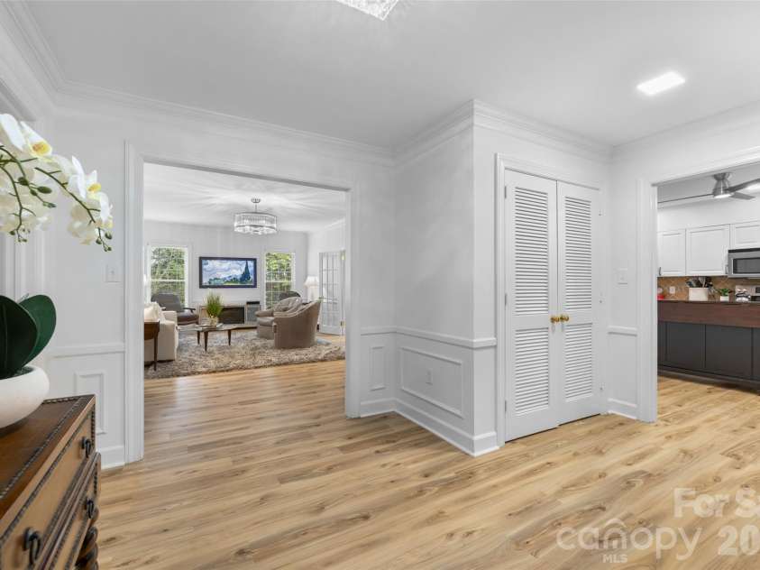 300 Fulton Street, Salisbury, NC 28144.  MLS# CAR4358838, YatesRealty ID 6252. 