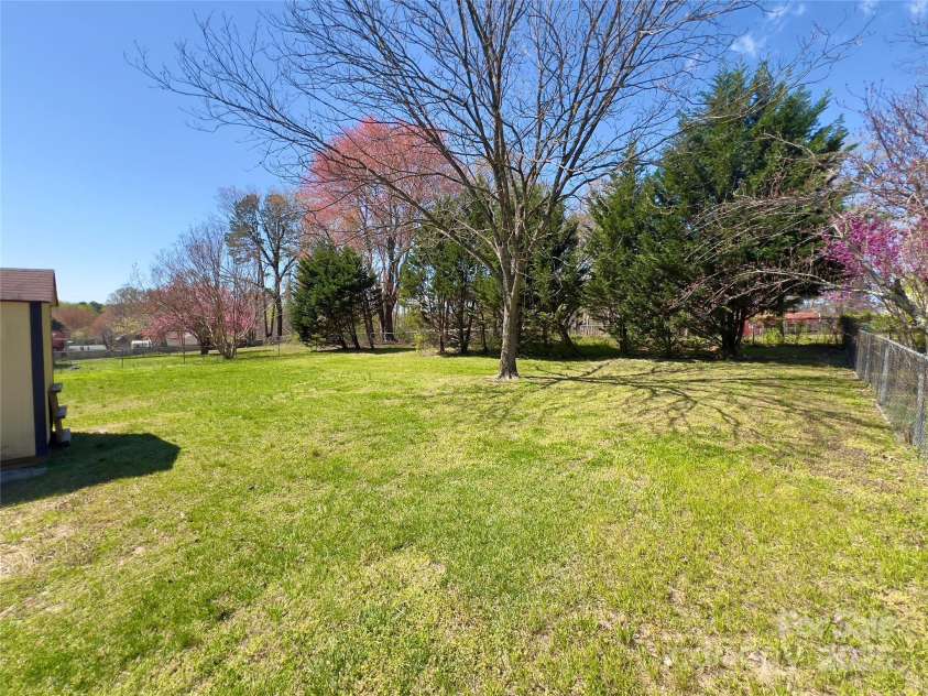 1905 26th Street, Hickory, NC 28681.  MLS# CAR4201857, YatesRealty ID 6253. 