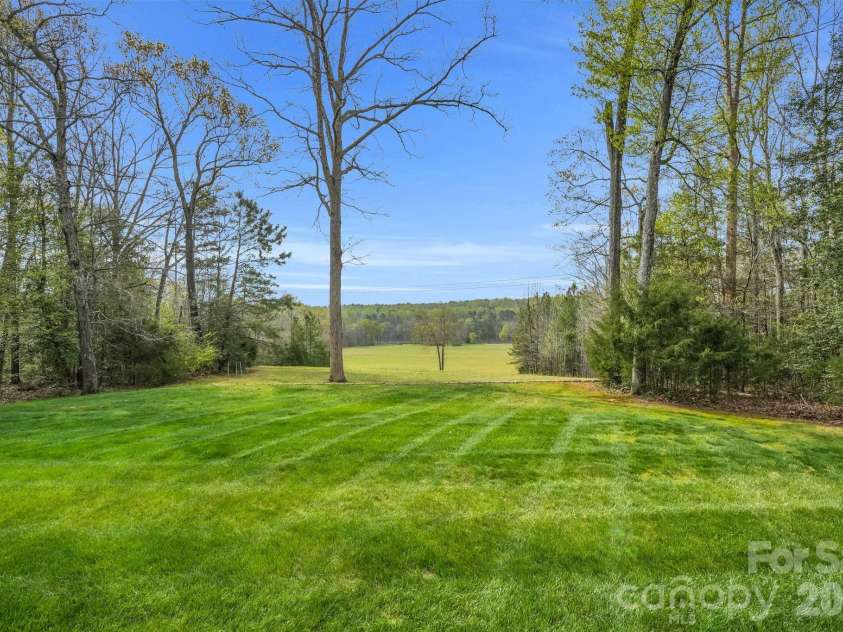 312 Old Hickory Court, Fort Mill, SC 29715.  MLS# CAR4358551, YatesRealty ID 6253. Expansive Acreage