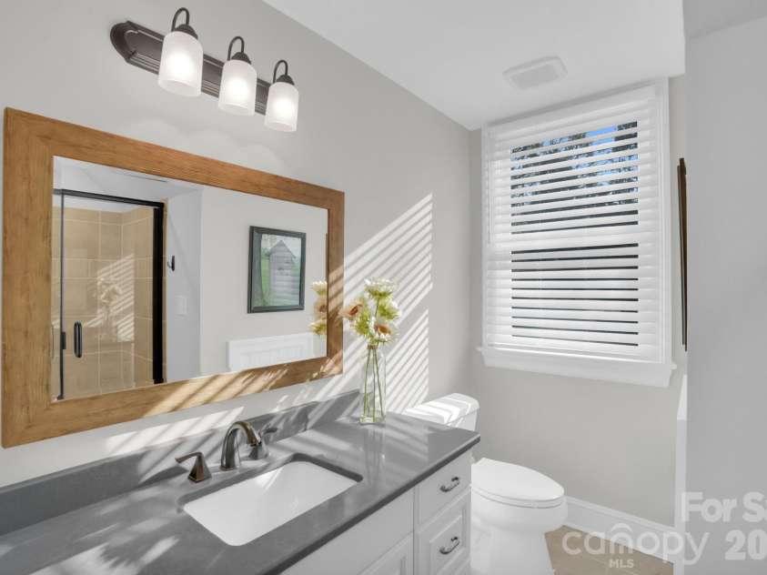 312 Old Hickory Court, Fort Mill, SC 29715.  MLS# CAR4358551, YatesRealty ID 6253. Guest Bathroom