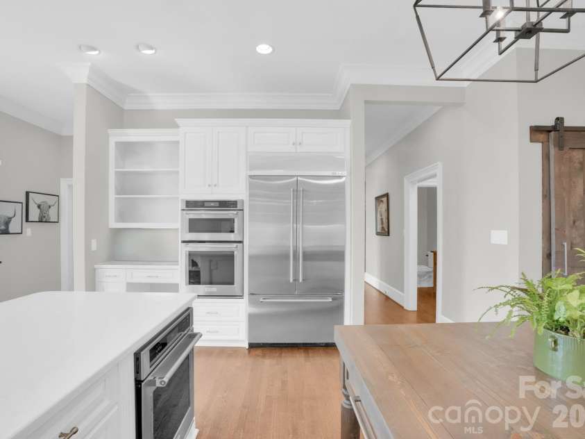 312 Old Hickory Court, Fort Mill, SC 29715.  MLS# CAR4358551, YatesRealty ID 6253. Kitchen