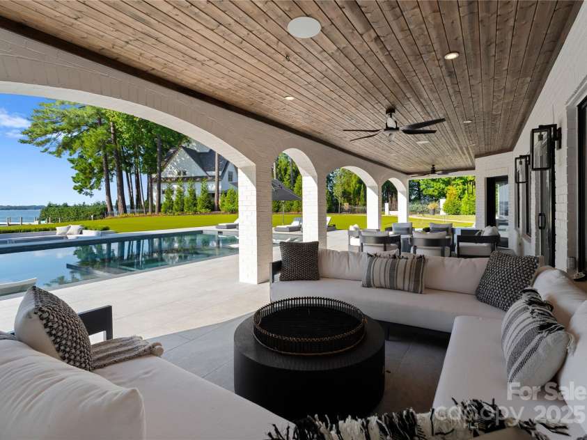 16439 Jetton Road, Cornelius, NC 28031.  MLS# CAR4229113, YatesRealty ID 6254. 