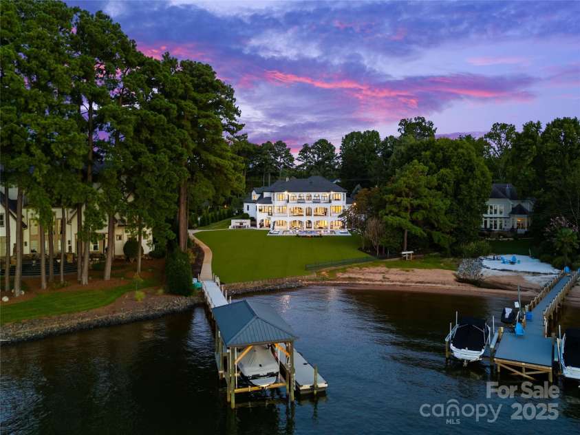 16439 Jetton Road, Cornelius, NC 28031.  MLS# CAR4229113, YatesRealty ID 6254. 