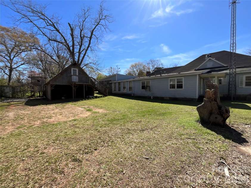 412 Liberty Street, Winnsboro, SC 29180.  MLS# CAR4361461, YatesRealty ID 6255. 