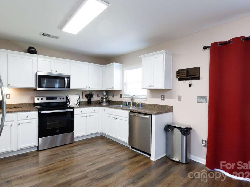4707 Hannah Drive, Rock Hill, SC 29732.  MLS# CAR4244675, YatesRealty ID 6255. 