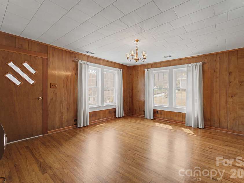 318 Sunrise Park, Sylva, NC 28779.  MLS# CAR4356234, YatesRealty ID 6256. 