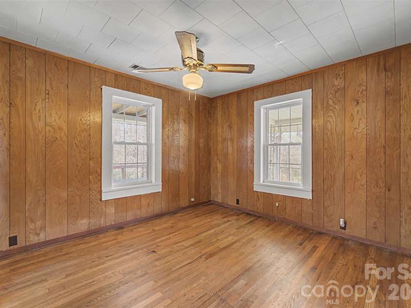 318 Sunrise Park, Sylva, NC 28779.  MLS# CAR4356234, YatesRealty ID 6256. 