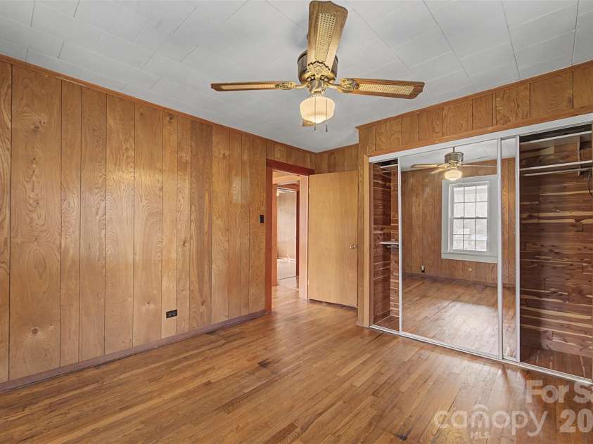318 Sunrise Park, Sylva, NC 28779.  MLS# CAR4356234, YatesRealty ID 6256. 