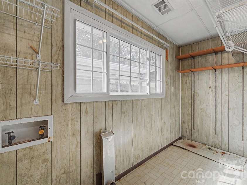 318 Sunrise Park, Sylva, NC 28779.  MLS# CAR4356234, YatesRealty ID 6256. 