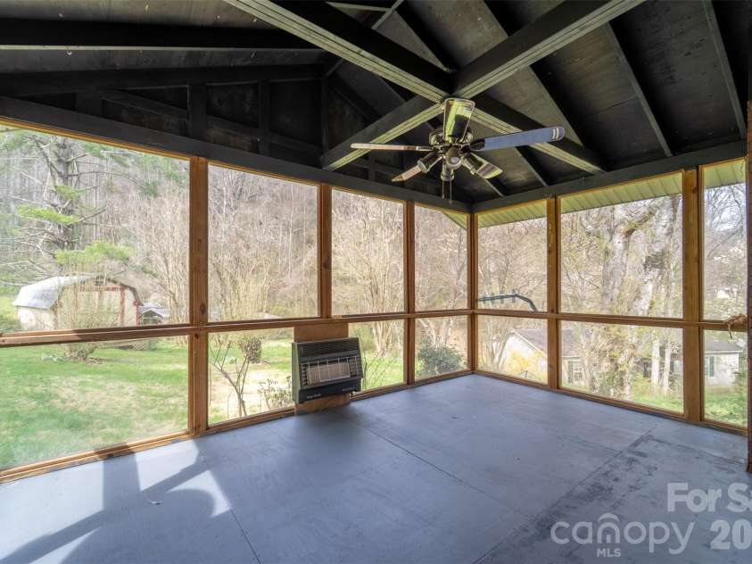 318 Sunrise Park, Sylva, NC 28779.  MLS# CAR4356234, YatesRealty ID 6256. 