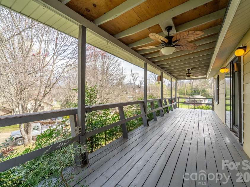 318 Sunrise Park, Sylva, NC 28779.  MLS# CAR4356234, YatesRealty ID 6256. 