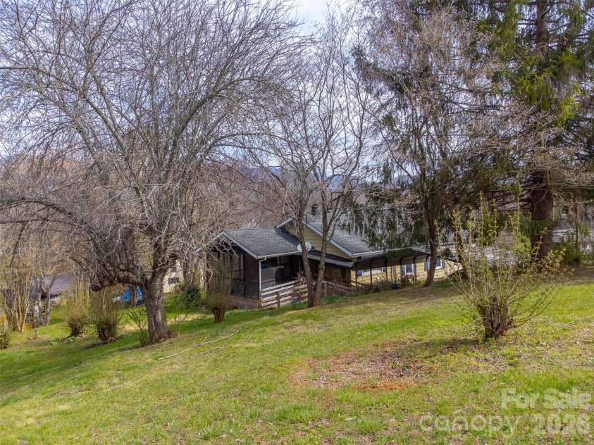 318 Sunrise Park, Sylva, NC 28779.  MLS# CAR4356234, YatesRealty ID 6256. 