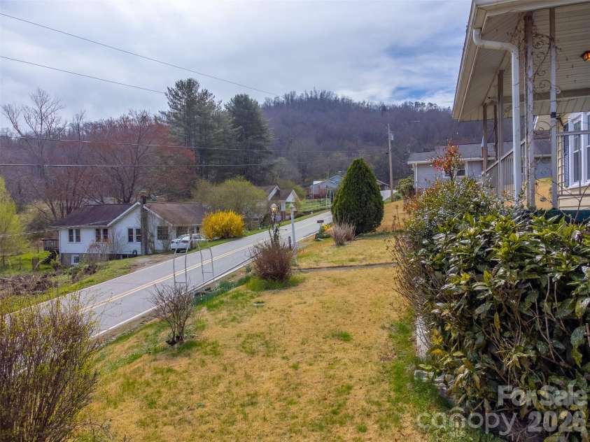 318 Sunrise Park, Sylva, NC 28779.  MLS# CAR4356234, YatesRealty ID 6256. 