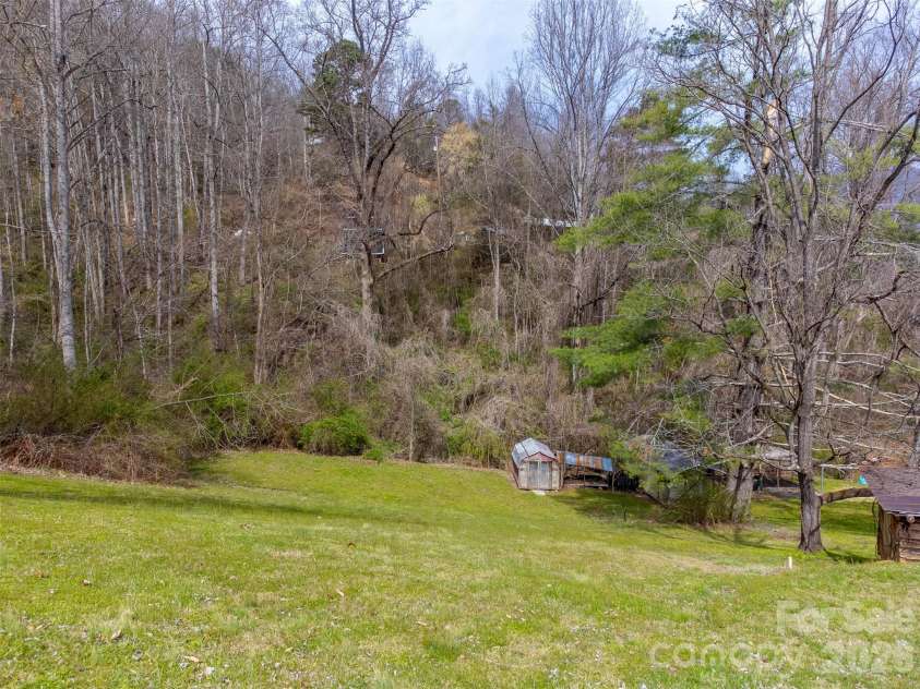 318 Sunrise Park, Sylva, NC 28779.  MLS# CAR4356234, YatesRealty ID 6256. 