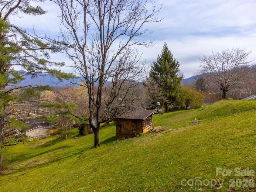 318 Sunrise Park, Sylva, NC 28779.  MLS# CAR4356234, YatesRealty ID 6256. 