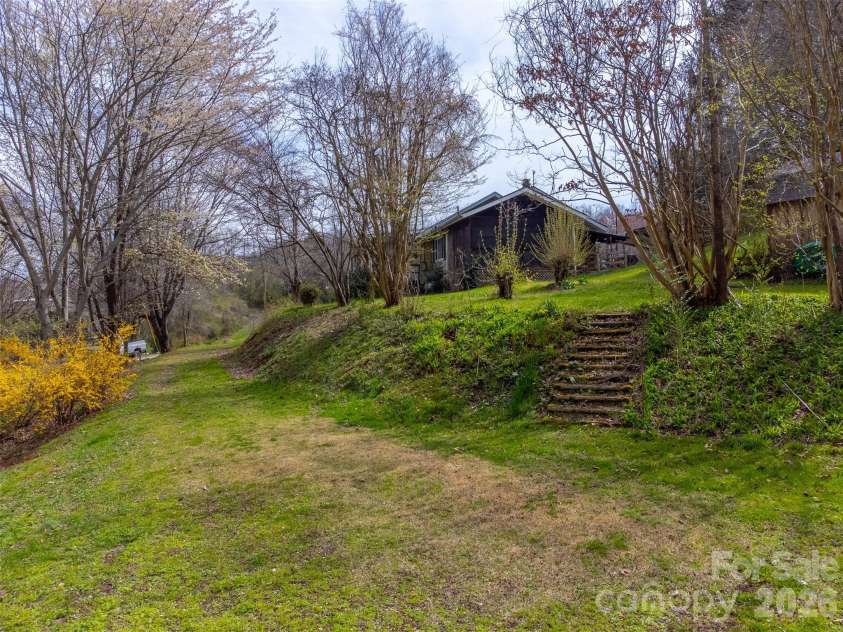 318 Sunrise Park, Sylva, NC 28779.  MLS# CAR4356234, YatesRealty ID 6256. 