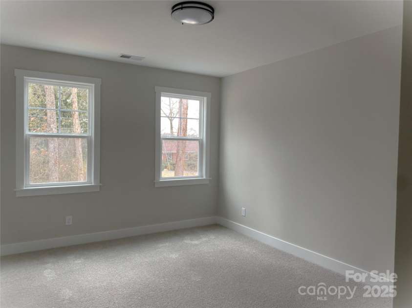 553 Lowrance Avenue, Mooresville, NC 28115.  MLS# CAR4219611, YatesRealty ID 6256. 