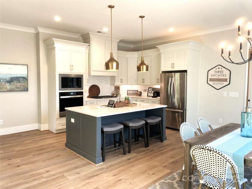 553 Lowrance Avenue, Mooresville, NC 28115.  MLS# CAR4219611, YatesRealty ID 6256. 
