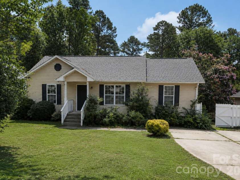615 Flicker Street, Concord, NC 28027.  MLS# CAR4361978, YatesRealty ID 6257. Exterior Front