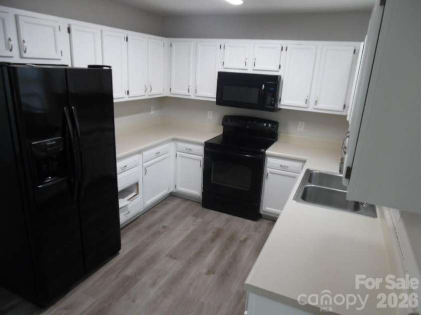 615 Flicker Street, Concord, NC 28027.  MLS# CAR4361978, YatesRealty ID 6257. Kitchen
