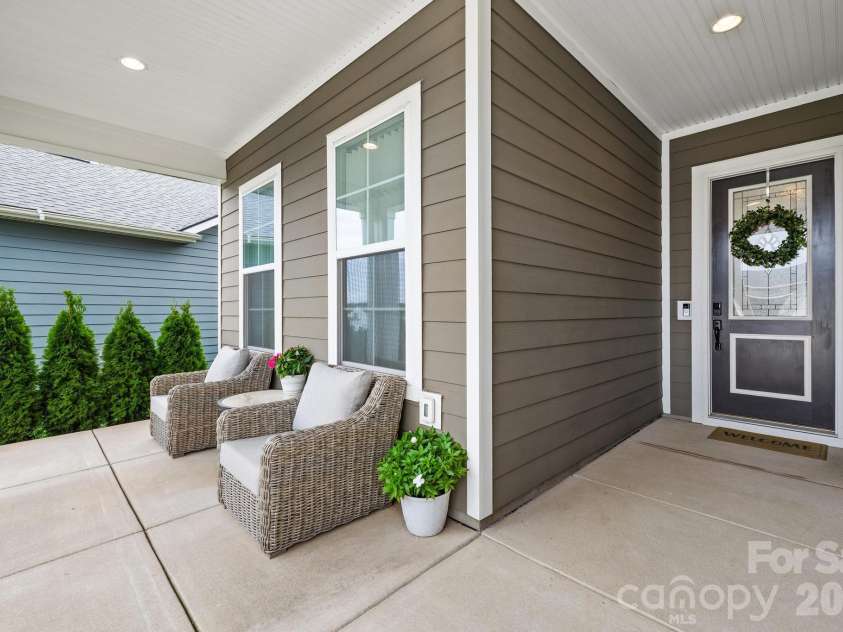 454 Bowline Drive, Denver, NC 28037.  MLS# CAR4361820, YatesRealty ID 6259. 