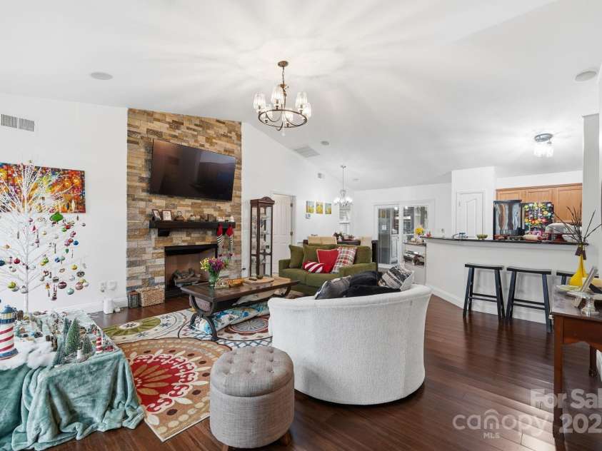 13512 Michael Lynn Road, Charlotte, NC 28278.  MLS# CAR4329599, YatesRealty ID 626. 