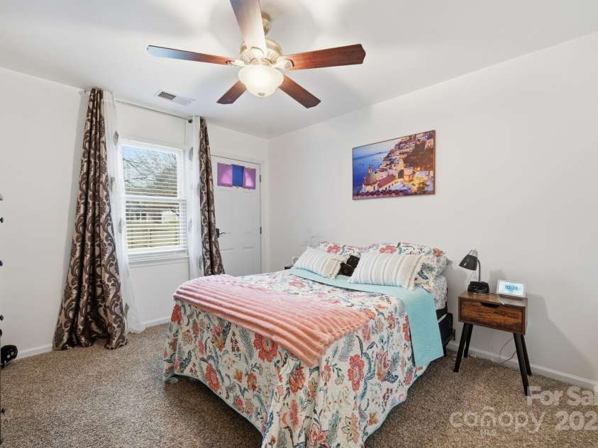 13512 Michael Lynn Road, Charlotte, NC 28278.  MLS# CAR4329599, YatesRealty ID 626. 