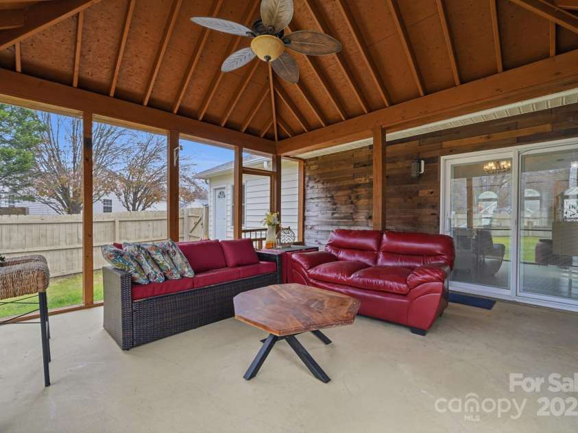 13512 Michael Lynn Road, Charlotte, NC 28278.  MLS# CAR4329599, YatesRealty ID 626. 