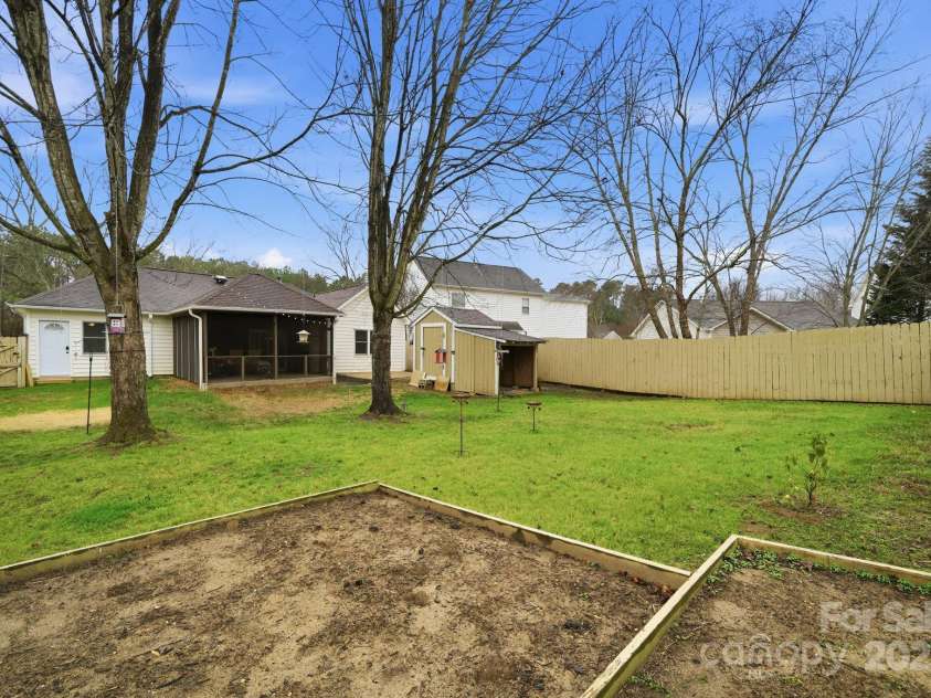 13512 Michael Lynn Road, Charlotte, NC 28278.  MLS# CAR4329599, YatesRealty ID 626. 