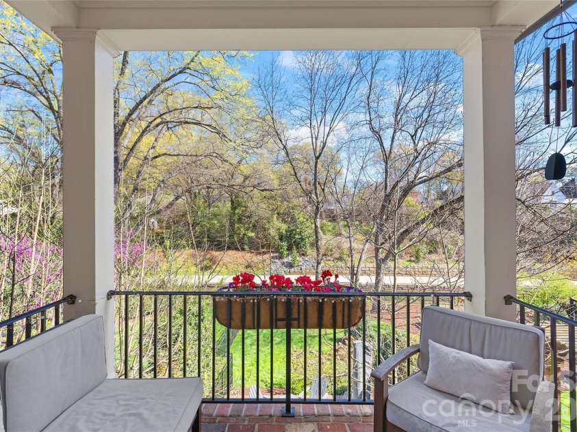 1624 Lombardy Circle, Charlotte, NC 28203.  MLS# CAR4360743, YatesRealty ID 6261. Covered Patio