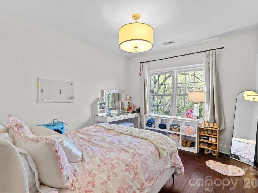 1624 Lombardy Circle, Charlotte, NC 28203.  MLS# CAR4360743, YatesRealty ID 6261. Second Bedroom with ensuite bathroom