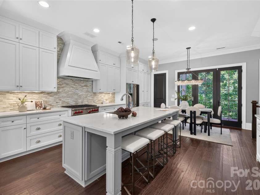 1624 Lombardy Circle, Charlotte, NC 28203.  MLS# CAR4410340, YatesRealty ID 6261. 