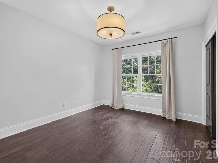 1624 Lombardy Circle, Charlotte, NC 28203.  MLS# CAR4410340, YatesRealty ID 6261. Bedroom