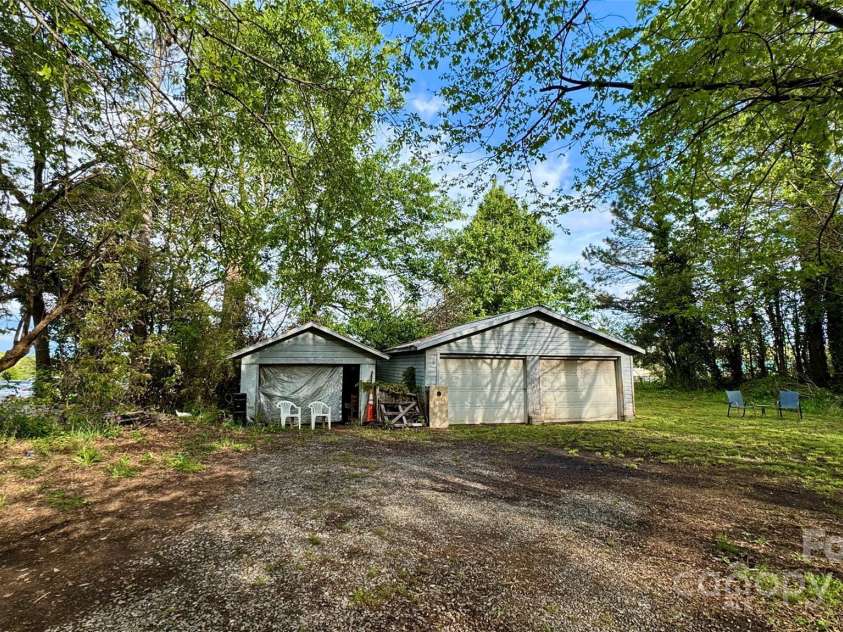 2118 Polkville Road, Shelby, NC 28150.  MLS# CAR4246429, YatesRealty ID 6262. 