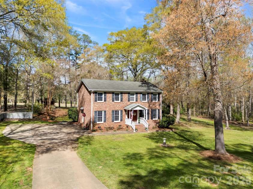 3180 Pinetuck Lane, Rock Hill, SC 29730.  MLS# CAR4359029, YatesRealty ID 6262. 